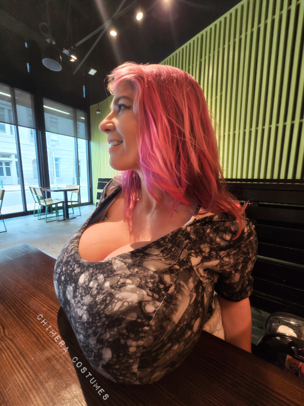 The Sensual Corset — Intimacy, Aesthetics & Adult Wear